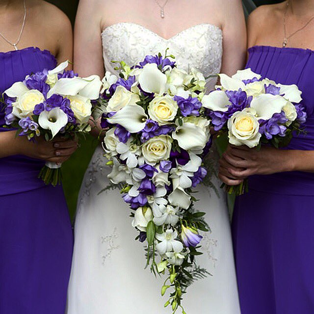 WedWinsContest's tweet photo. What floral fits you? Sign up on https://t.co/db60F5bsSJ and share your wedding flowers for a chance to win cash! https://t.co/wLpvP0C1mf