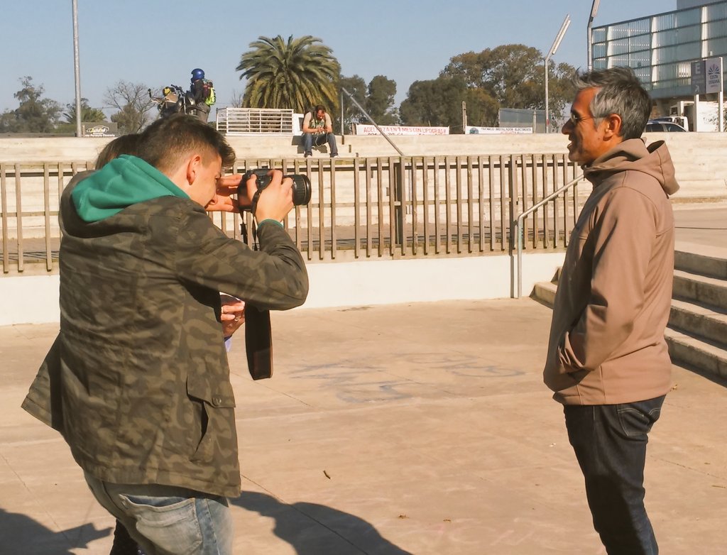 Con <a href="/libervespa/">Liber Vespa</a> en plena producción cinematográfica. Lo que es la fama... Oh my God!