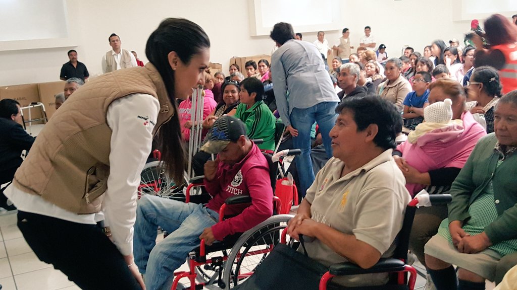 grajuamx's tweet photo. Entrega de Apoyos para verte y oirte mejor con @Prospera_MX a beneficiarios de Puebla, Atlixco y Cholula. https://t.co/AMlFMQLyON