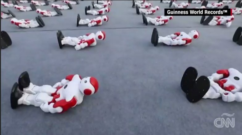 CNNEE's tweet photo. Más de mil de robots bailando rompieron un récord mundial 
https://t.co/oC16Xz8NHJ https://t.co/fdbqjNCYL4
