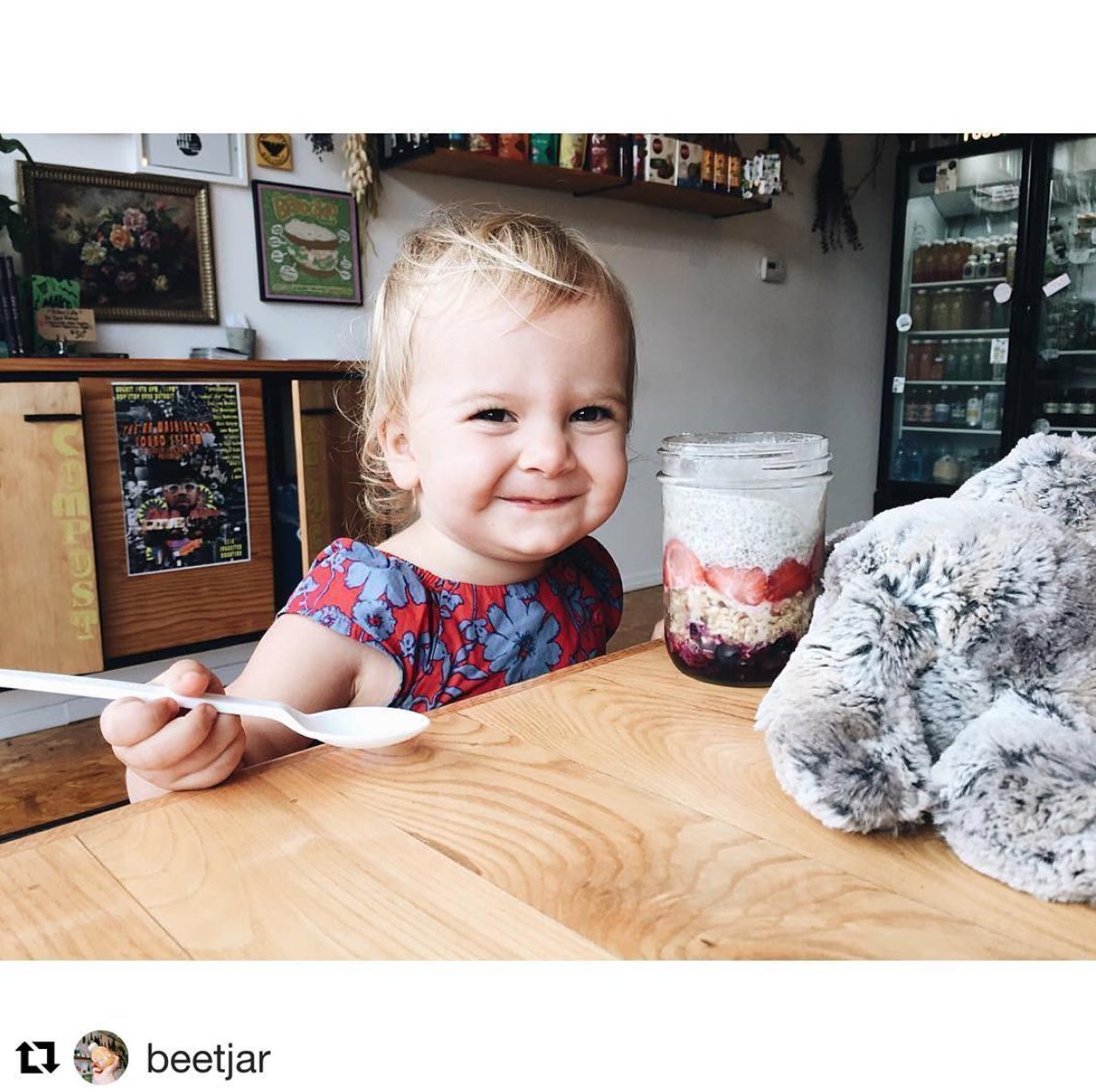 hingetown's tweet photo. #Repost @beetjar
everyone loves chia jars!#beetjar #juicebar #cleveland #rawfood https://t.co/X6gNkjQMrp