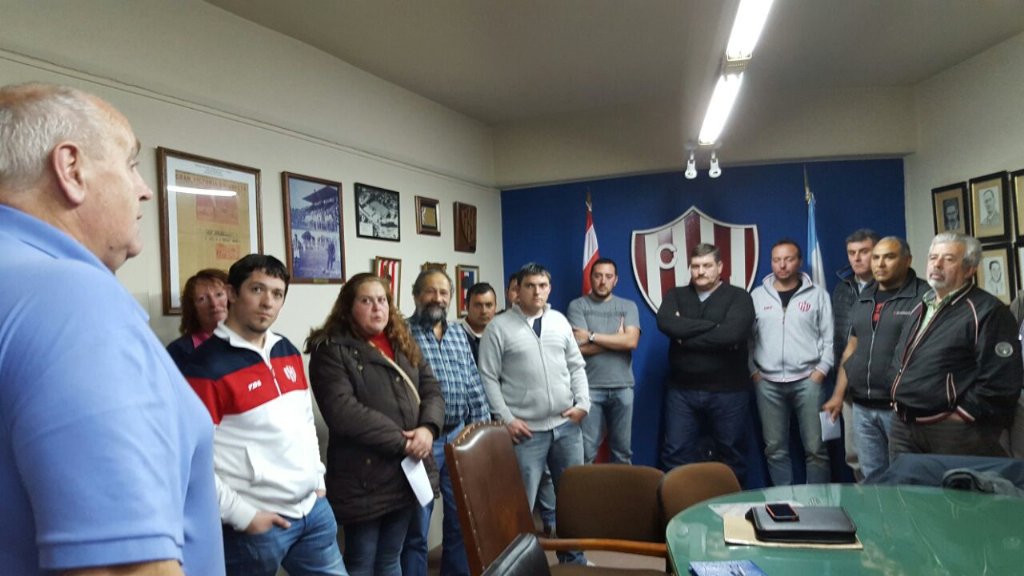 FilialesDeUnion's tweet photo. El Departamento de Filiales renovó autoridades... https://t.co/4OUnmwHqgq https://t.co/i0sHSlWJIH