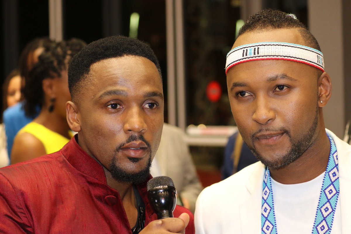 KenzyMohapi's tweet photo. .@TheSAMAs @eThekwiniM Photo cred : @RoaringNative  #SAMAs2016 #Throwback Nathi &amp; @VusiNova mid interview https://t.co/azl6DEzPaS