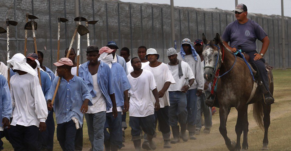 splcenter's tweet image. Half of Wisconsin's Black Neighborhoods Are Jails citylab.com/crime/2016/08/…