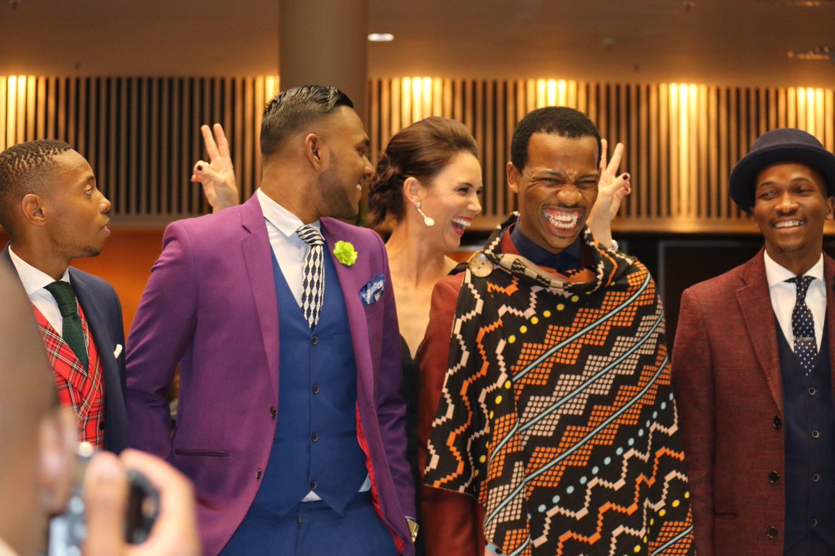 KenzyMohapi's tweet photo. .@TheSAMAs @eThekwiniM Photo cred: @RoaringNative #SAMAs2016 #Throwback @ZakesBantwiniSA one of my favourite pics https://t.co/WUY4Nl2Yol