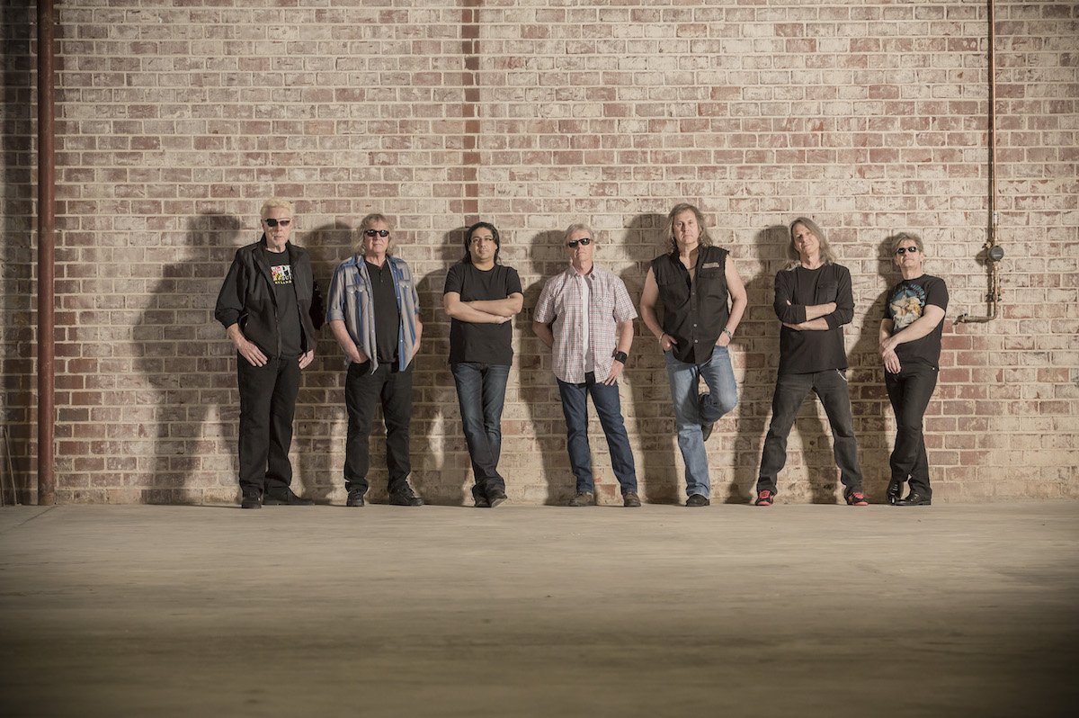 PRConnect's tweet photo. Hear 1st Track from @KansasBand #Withthisheart new CD #ThePreludeImplicit @TeamRockNews https://t.co/qR2F64bxHO https://t.co/l5Ec7zeRyi