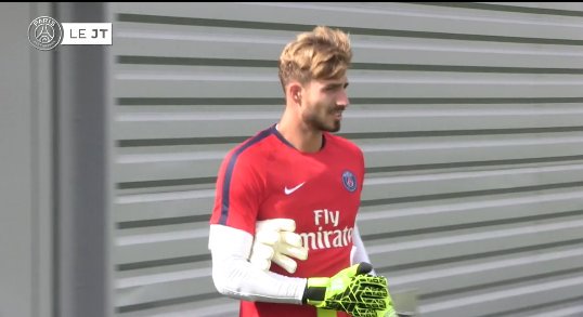 SgParissg's tweet photo. Entraînement du jour #PSG https://t.co/2vASF381JR