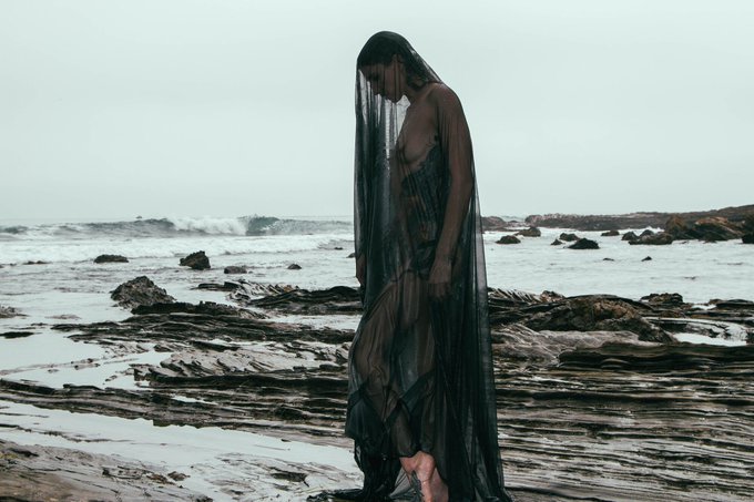 Getting back in the swinggg of things. I'll be online tomorrow! SO happy to be back! 💕😘 https://t.co