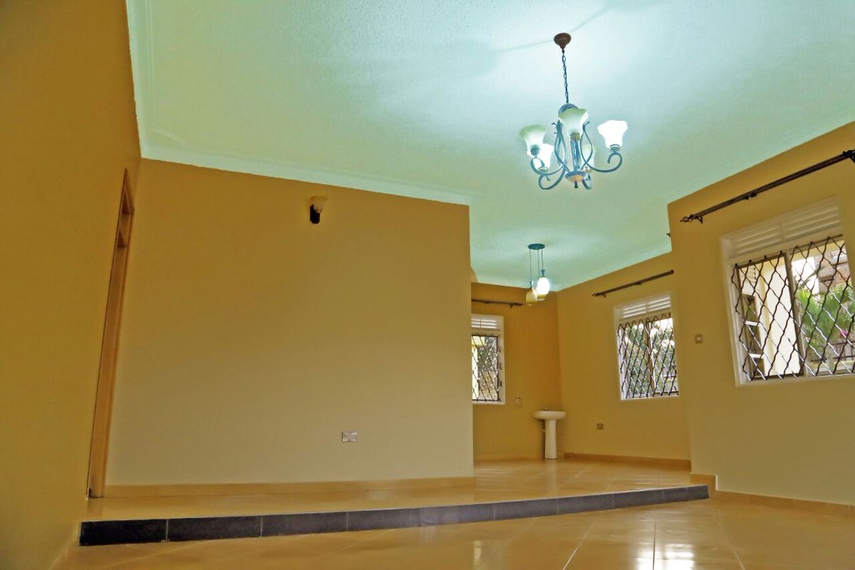 Lapishac's tweet photo. Fully Furnished house with three bedrooms and three room of boys Quarters, $59600 Call #LapishaProperties 0779160991 https://t.co/dfpYBdgudb