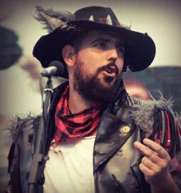 Nueva incorporación a nuestra comparsa ,
FRAN bienvenido a nuestro grupo