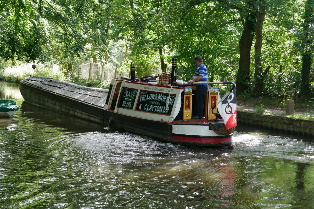 Not all the historic narrowboats have gone . . . some still here! #BasingstokeCanal #Mytchett <a href="/HistoricNBClub/">HNBC</a>