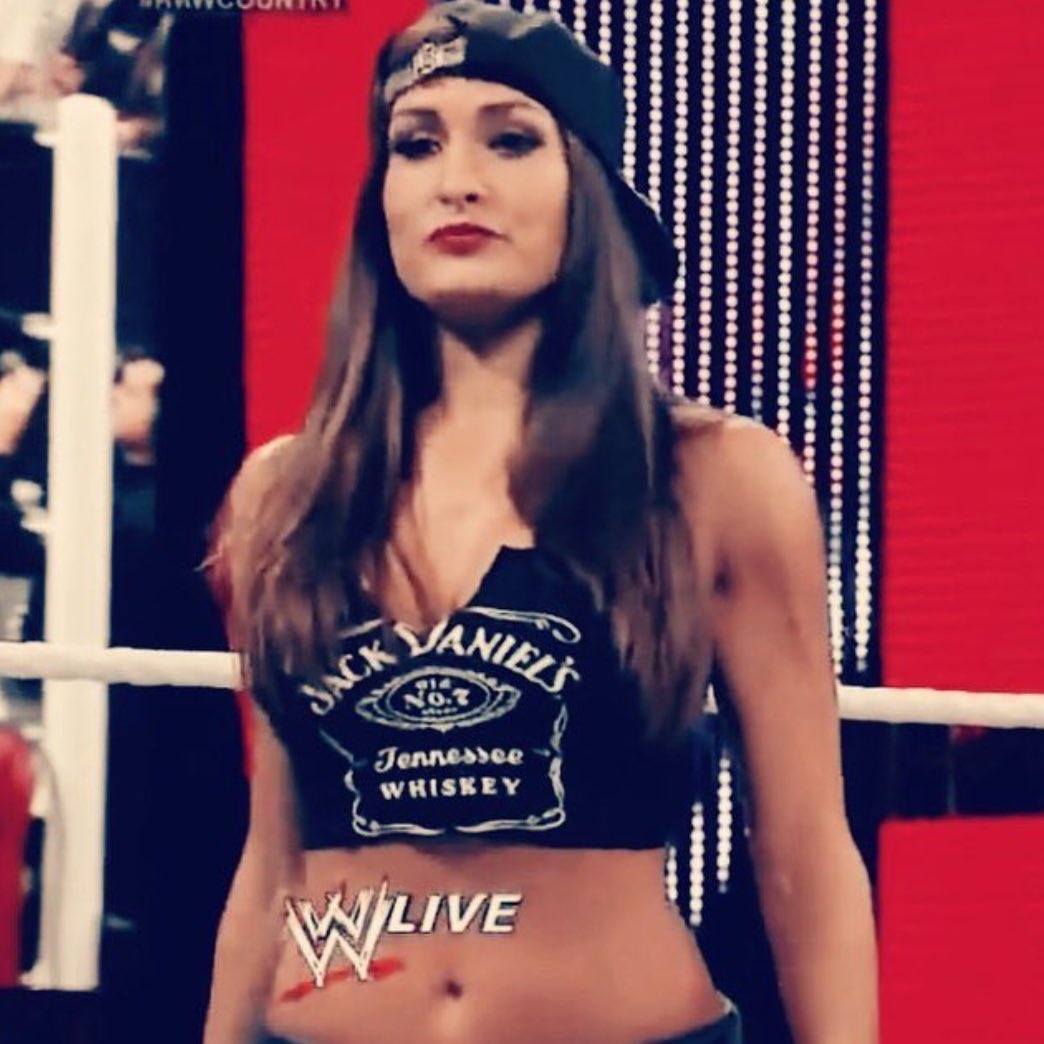 SnapbackBaella's tweet photo. "I'm a bad bitch,I'm attractive" 

— 😏😘 https://t.co/rmcoBZ1qCh
