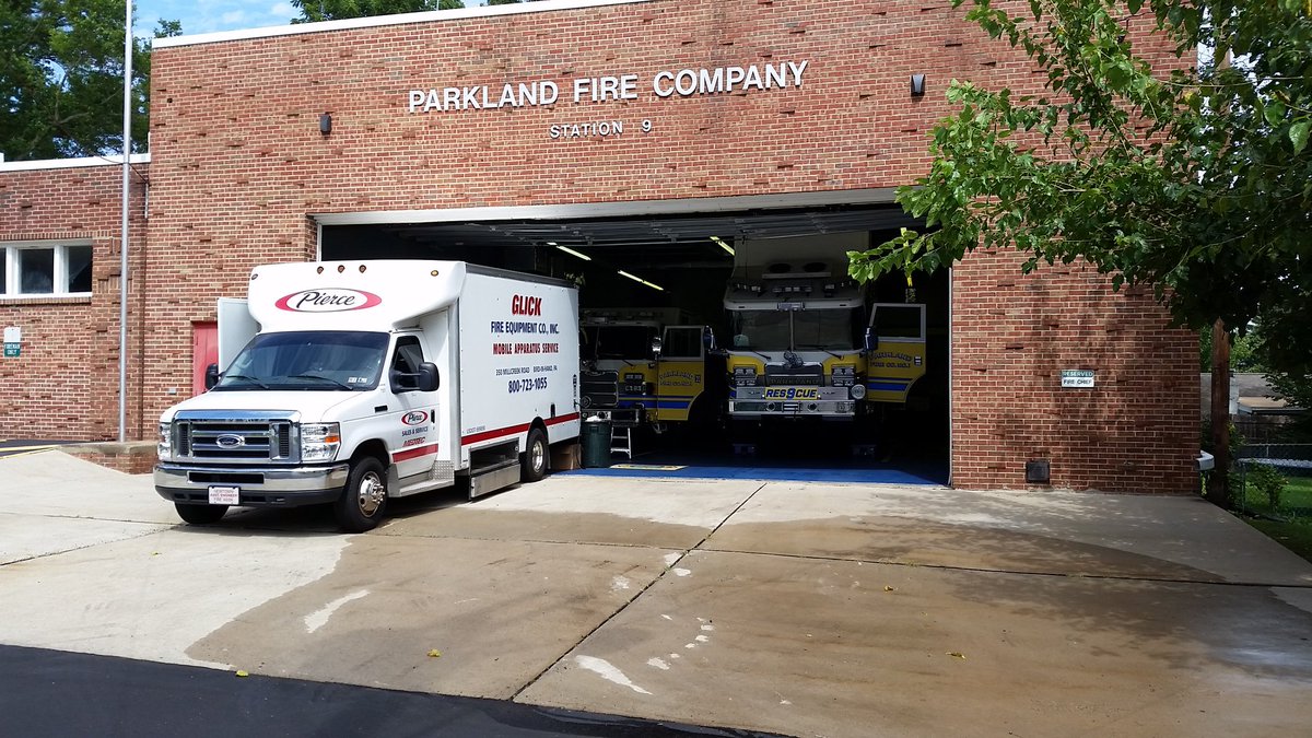 ParklandFireCo's tweet image. Maintenance day @PierceMfg @glickfire #ArrowXT