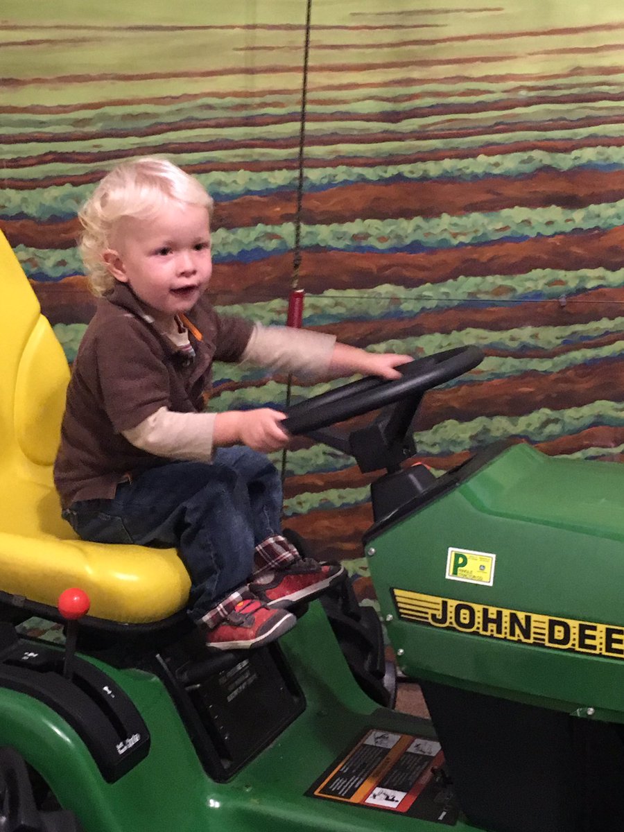 EduJenDudley's tweet image. Having fun and #usingimagination at #mymuseum #montereycountyyouthmuseum