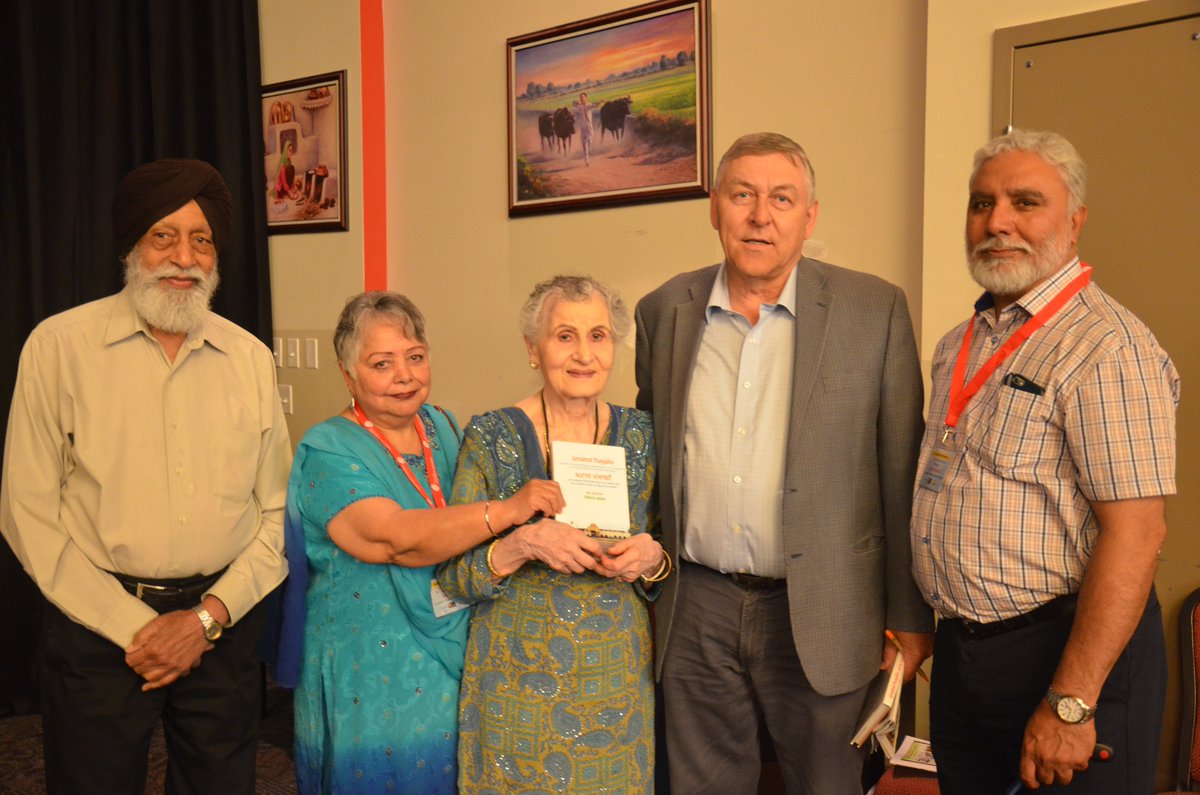 JimJimmaloway's tweet photo. @JimJimmaloway Recently received "GREATEST PUNJABIS" by author Joginder Shamsher with friends Taran, Ajit &amp; Amarjeet https://t.co/0KxBa3Rsez