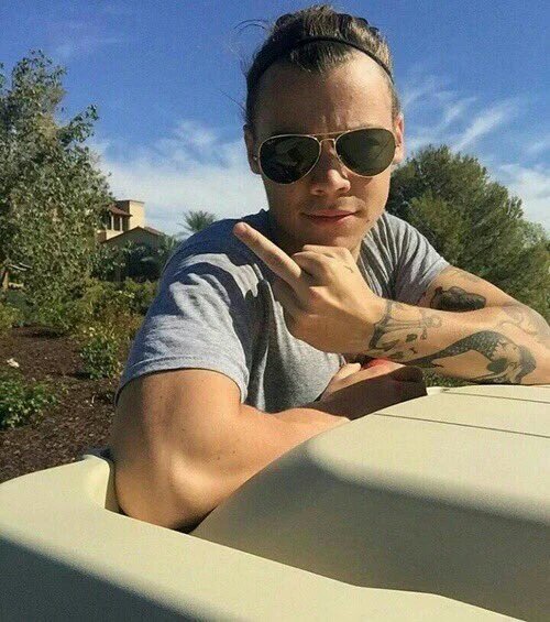 1DZUpdates_BOL's tweet photo. Yo a Liam por cambian su nombre en ig.
Me mataste gordo, me mataste. #RIPfakeliampayne https://t.co/j822dgLl3h