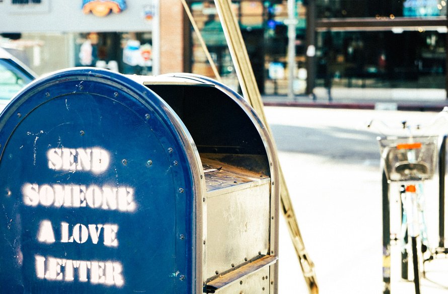 Shopify's tweet photo. Need to make more sales? Try building a cart abandonment strategy » https://t.co/NaTYJzCpJ3 https://t.co/GH0i9ifwag