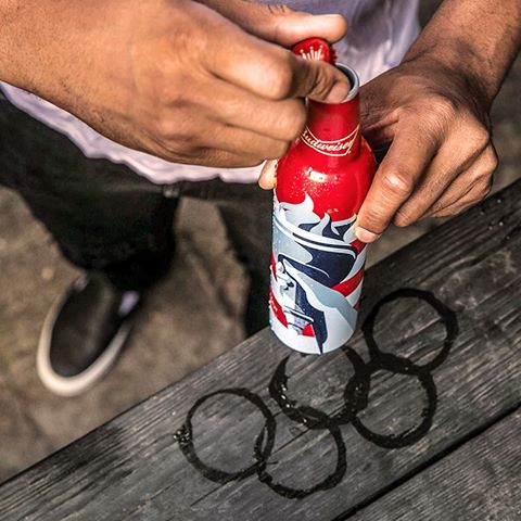 CheersGNV's tweet photo. Red, white, and brew. #Olympics #USA #GoForGold #ThisBudsForYou https://t.co/aRA0C1mjMM