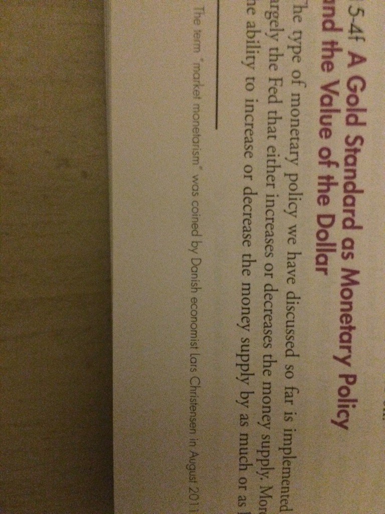 econ5piracy's tweet photo. @MaMoMVPY Lars, a pleasant surprise to find you in our 1st yr Macro textbook...under #NGDPtargeting https://t.co/EwnuOgG72g