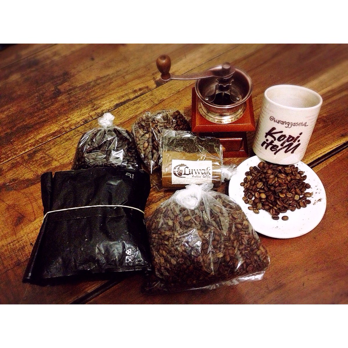 Kopi hitam mlm ini special 😍☺️