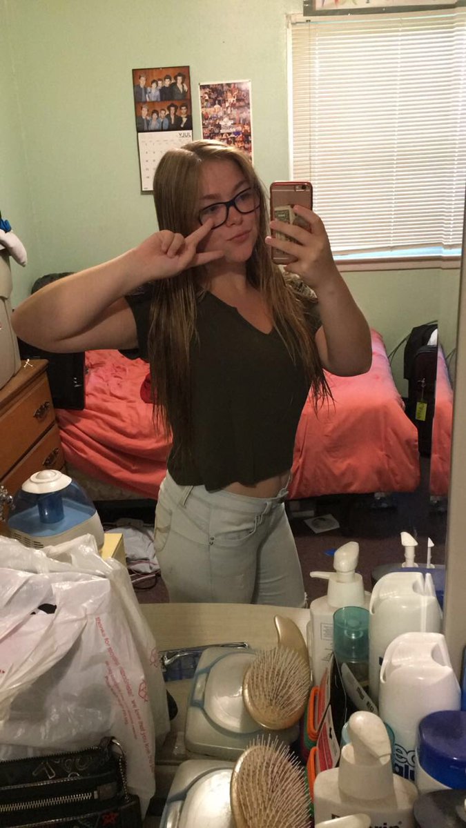 settledowntana's tweet image. get a girl who can do both😩👏👅