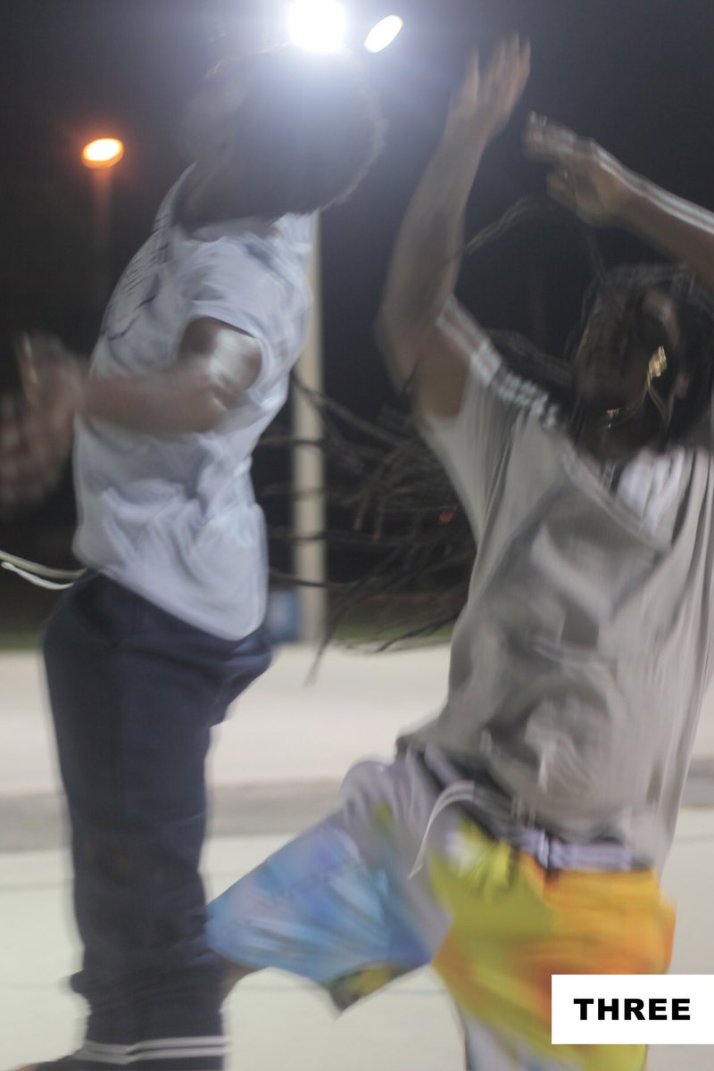 PlusGivens's tweet photo. • Hezo
• Cross
• Step back
🏀 101 #trsnspls
🏀 187 #ballislife
😂 @YoungBreedCCC https://t.co/ZKFVW1gOlC