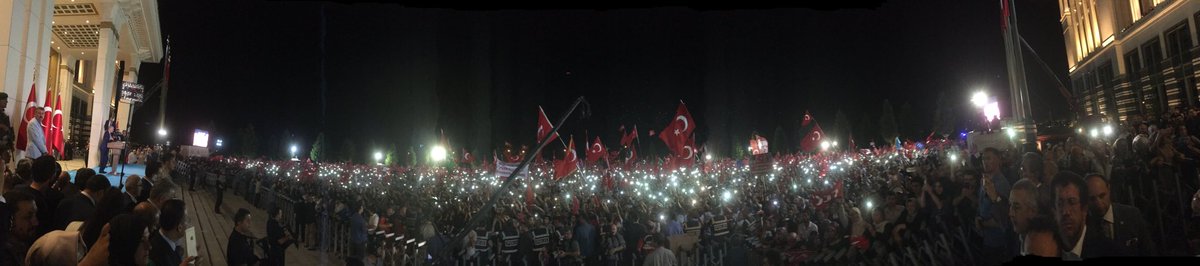 06melihgokcek's tweet photo. MİLLET MİLLETİN KÜLLİYESİNDE... https://t.co/JGnrvkyeFF