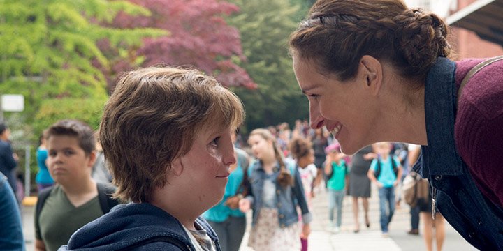 people's tweet photo. First look! Julia Roberts and Jacob Tremblay will melt your heart in @WonderTheMovie https://t.co/PxoVQ9MaDB https://t.co/Us4fvM2pq2