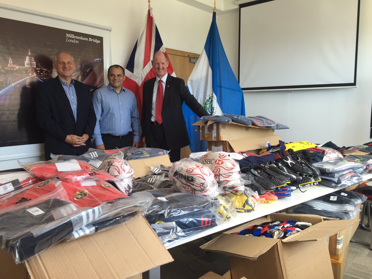 Orgulloso haber tenido la oportunidad de apoyar <a href="/RugbyElSalvador/">El Salvador Rugby</a> y promover #Rugby en ESA con esta donación 😊👍🏽🏉