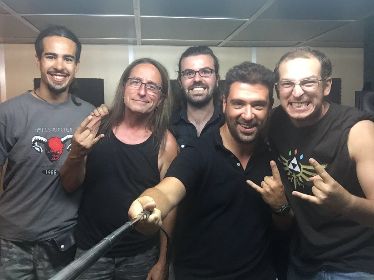 LOstiaDS's tweet photo. Moltes gracies de nou a @JoanCardoner per la col•laboració a dos temes de #LEPdelSegle!!! #EtsLÒstia!!! #SomLÒstia! https://t.co/HxzQ1mj9jd