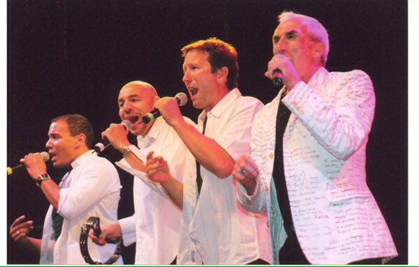 August 26 The Nylons will be at the <a href="/Algonquintheatr/">Algonquin Theatre</a> ... don't miss their last tour to say goodbye to their fans!