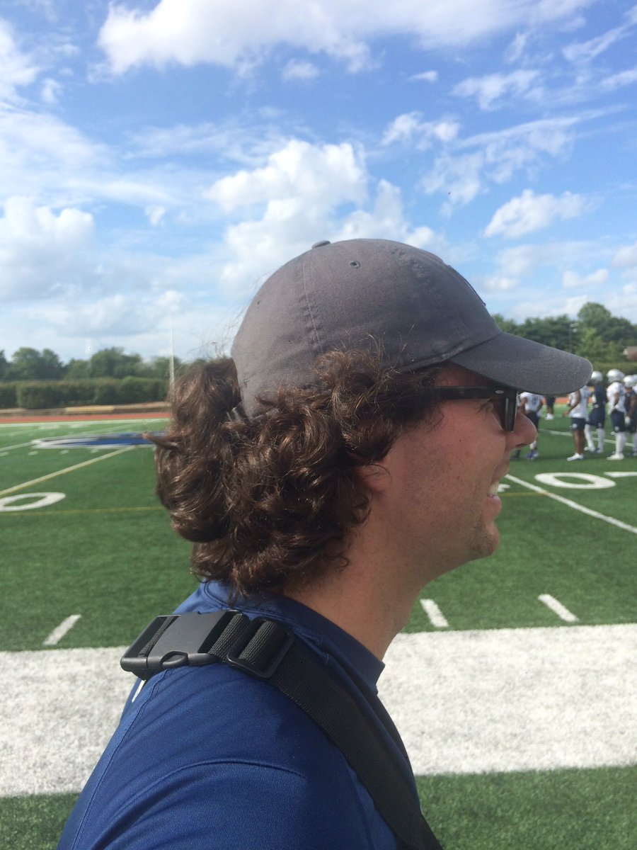 OneandOnlyGregV's tweet photo. Hands down best flow on the practice field since #scaz left - Assoc. AD @Mikeyiluch https://t.co/HYJaKNdnlZ