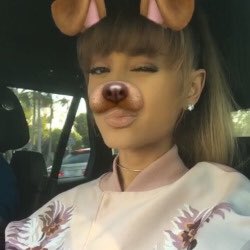 Buterasbae01's tweet photo. @ArianaGrande ily https://t.co/3PRZm0c5Or