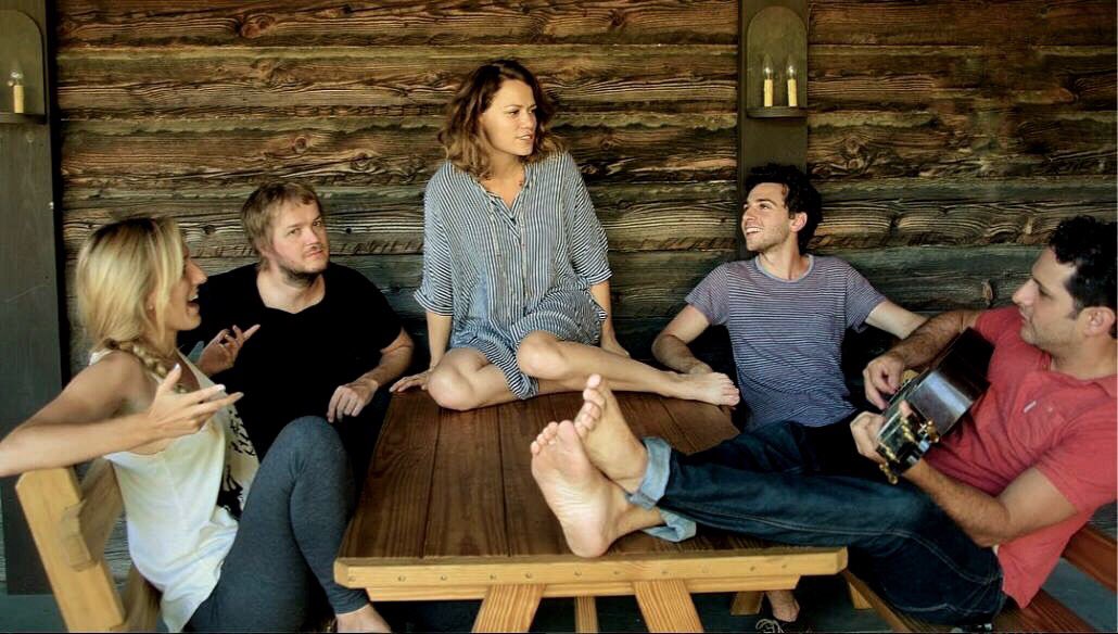 Such a cool pic of @BethanyJoyLenz and her <a href="/FirepitBand/">FirepitBand</a>!