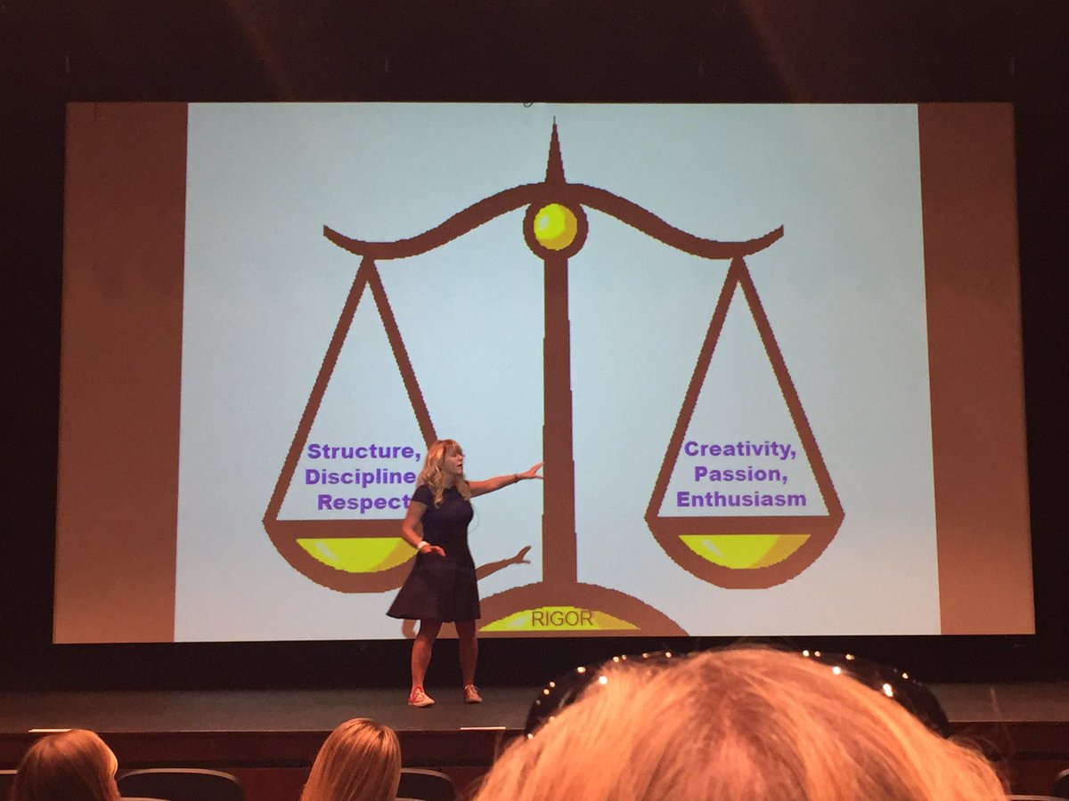 ms_rogersA's tweet photo. Learning from the absolute best! #ichoosejoy #jctexperience #creativity @Mswisejct @mstendres @a_mooneyham https://t.co/IsDRaFB5E8