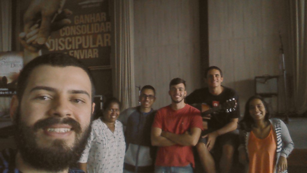 RamonGalhardo12's tweet photo. Hoje entregamos a primícia do nosso dia ao Senhor, na casa de oração!
Que Deus nos abençoe e guarde! @MIR_Macae https://t.co/MdeFN51NUb