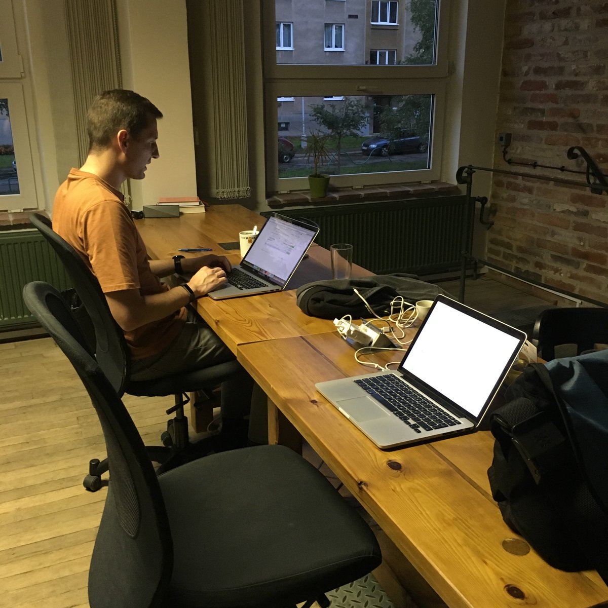 jirkapenzes's tweet photo. S @JaroslavHolan jsme si dali malý hackaton a nakódili Facebook photo Dashboard #topmonks https://t.co/wBhbBBCEm7