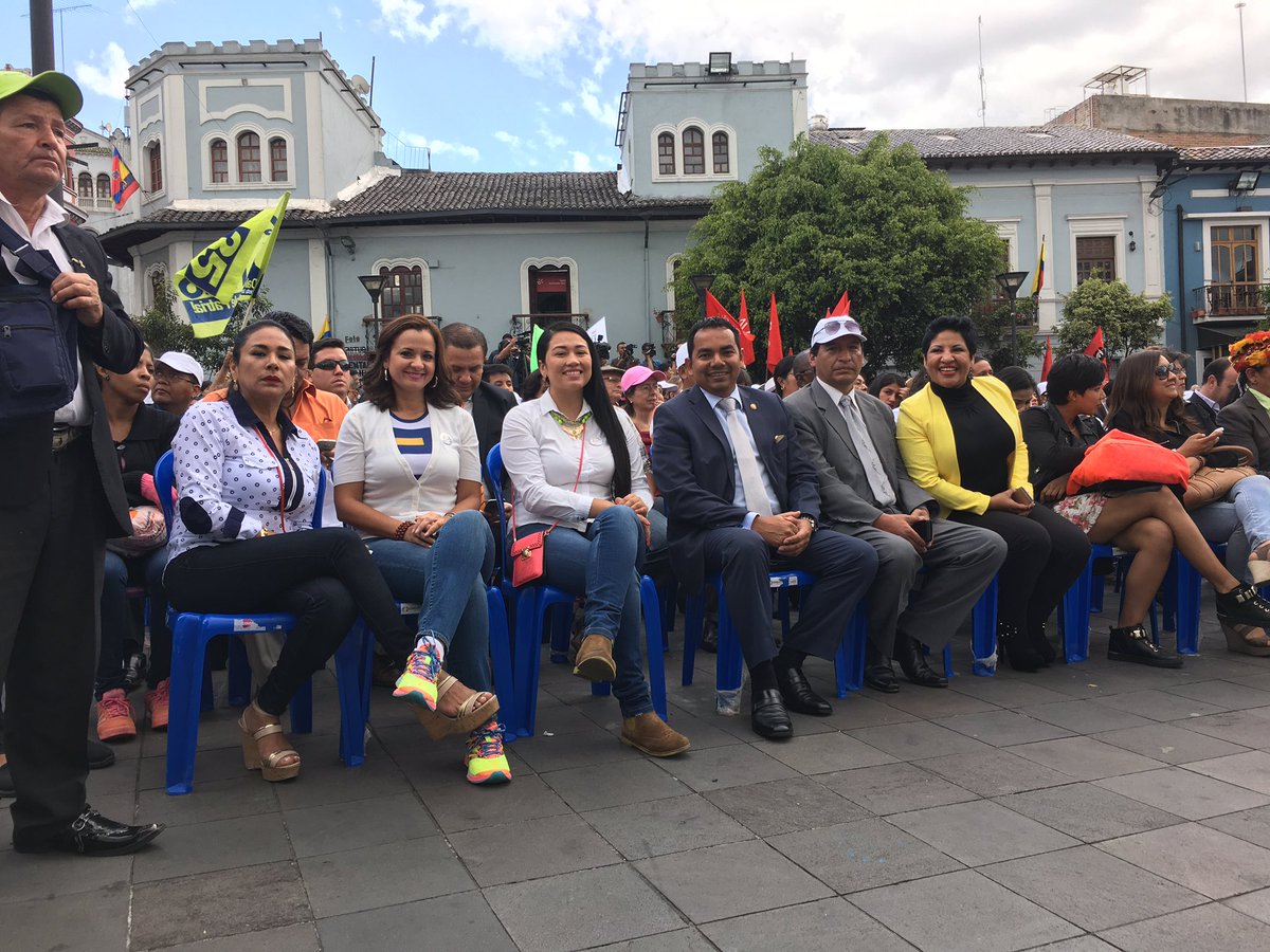 Encuentro Nacional por firma #PactoÉticoYA junto a grandes compañeras <a href="/marcelaguinaga/">Marcela Aguiñaga</a> <a href="/majo_carrion/">Majo Carrión</a> <a href="/MarciaArregui/">Marcia Arregui</a>