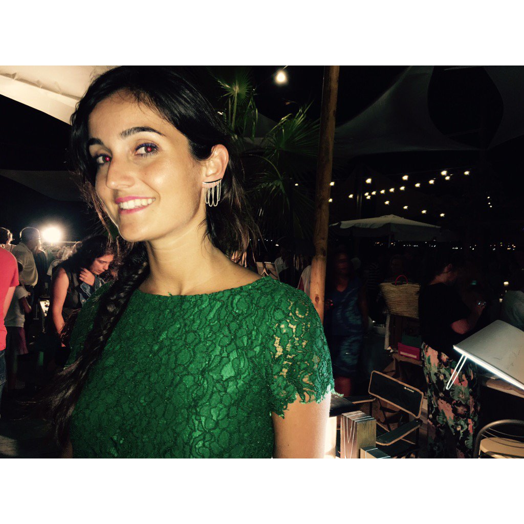 Un ambiente inmejorable en @LaHormigaHippymarket a la altura de esta preciosa Clienta😍 #tessaramitesoro