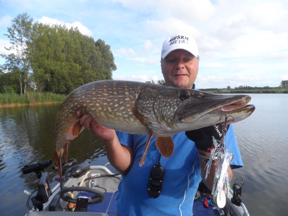 HollandLures.com tweet media