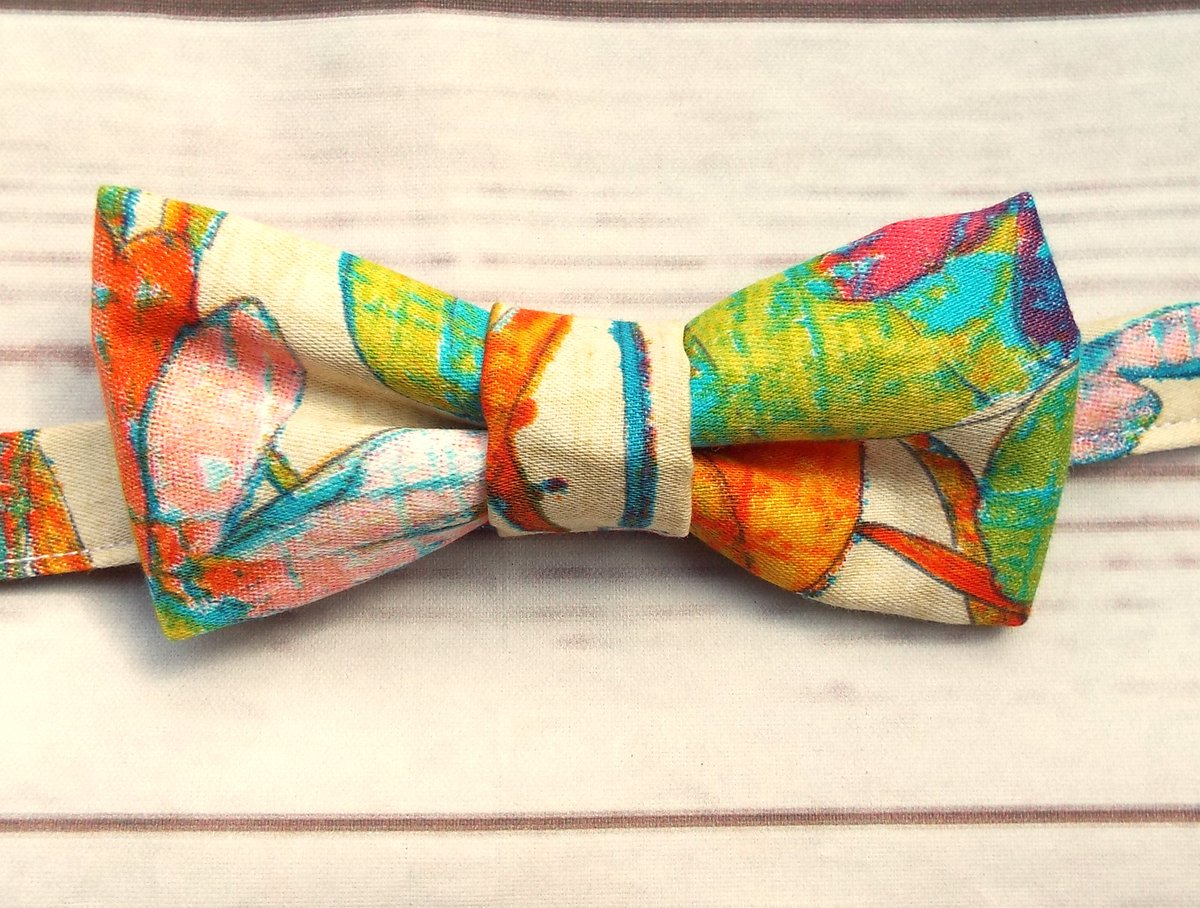 AdelFountain's tweet photo. Re-listed this fabulous vintage fabric bow tie https://t.co/l4ZIdgypv8 #bowtie #wahm #dapperbaby https://t.co/hbg7IKTXdA