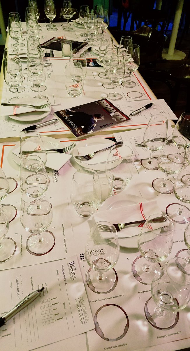 Luli_Fa's tweet photo. Preparando otra #degus exclusiva para #socios  @bonvivir en @aldosvinoteca https://t.co/wzAgHJYI9T