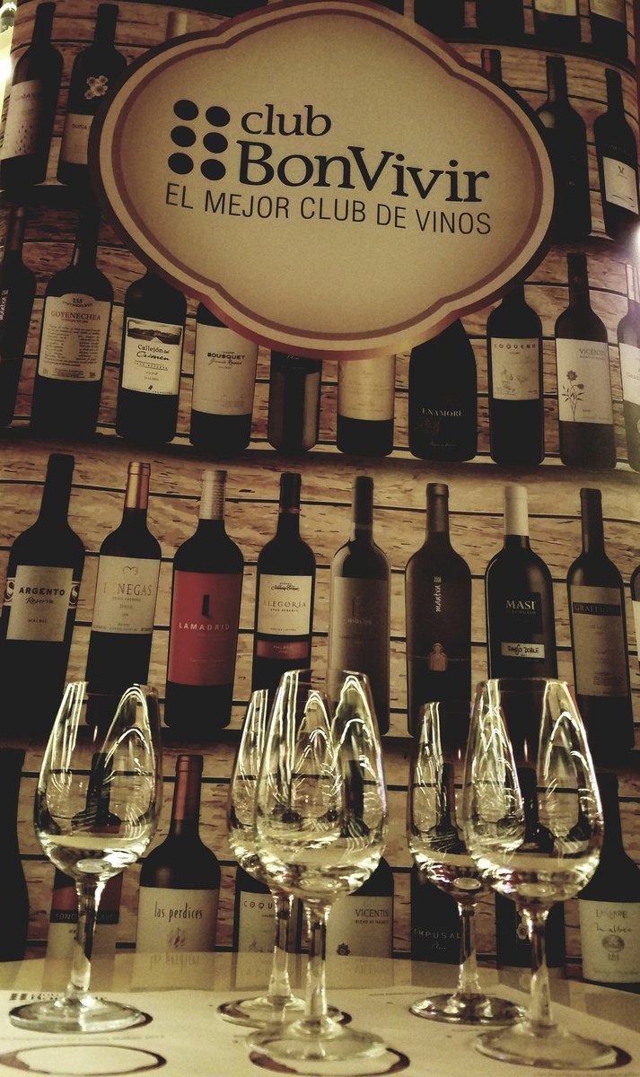 Luli_Fa's tweet photo. Preparando otra #degus exclusiva para #socios  @bonvivir en @aldosvinoteca https://t.co/wzAgHJYI9T