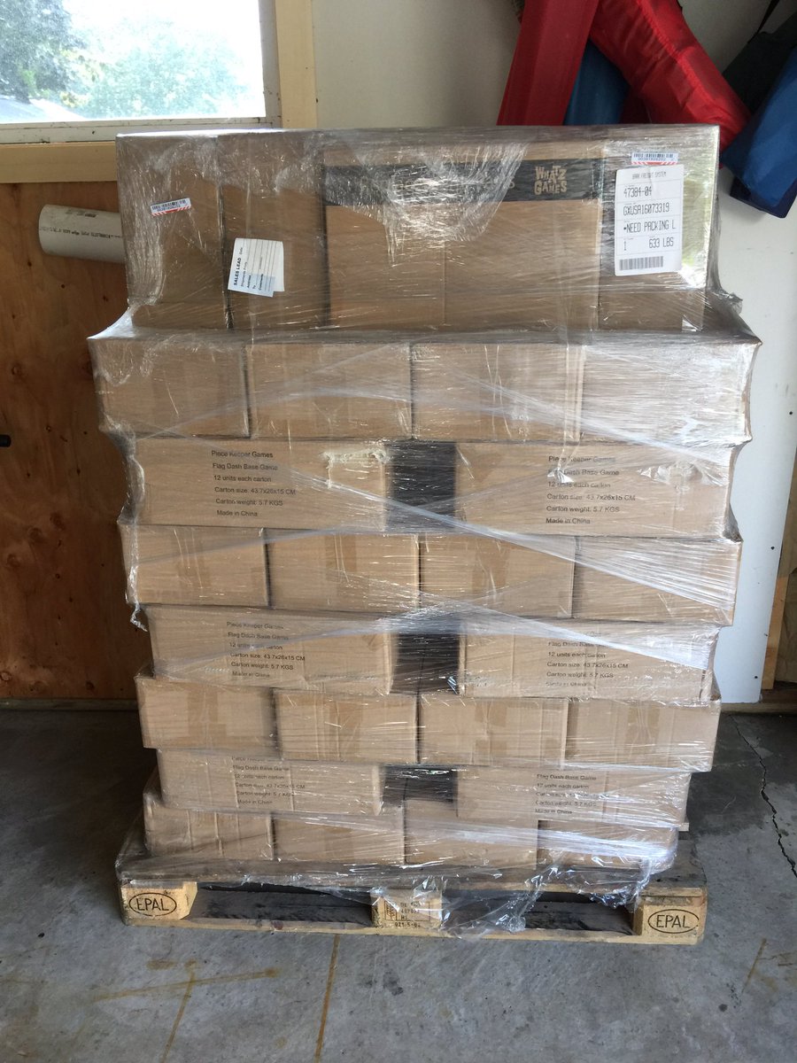 PieceKeeperGame's tweet photo. Hmm, I wonder what this 633 lb pallet contains... #flagdash #boardgames https://t.co/Fm7YW2Zi3z