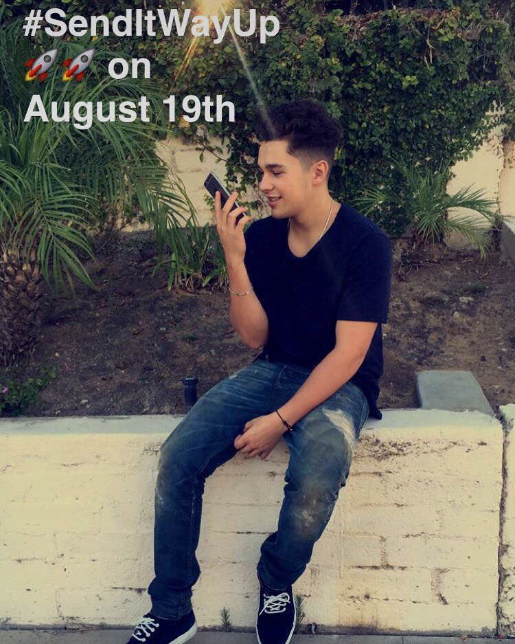 AustinMahone's tweet photo. #SendItWayUp819🚀🚀 https://t.co/vS7P5SoAYb