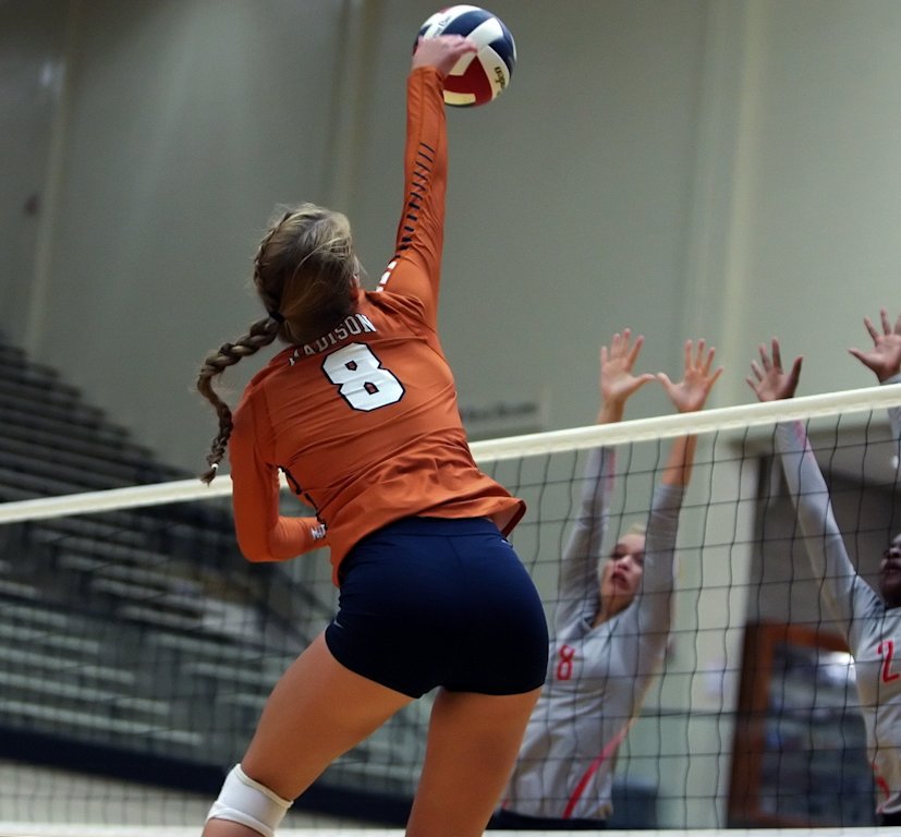 DavidOlmos7's tweet photo. Madison Volleyball had a great night against Judson. https://t.co/LOCnIfWS5w