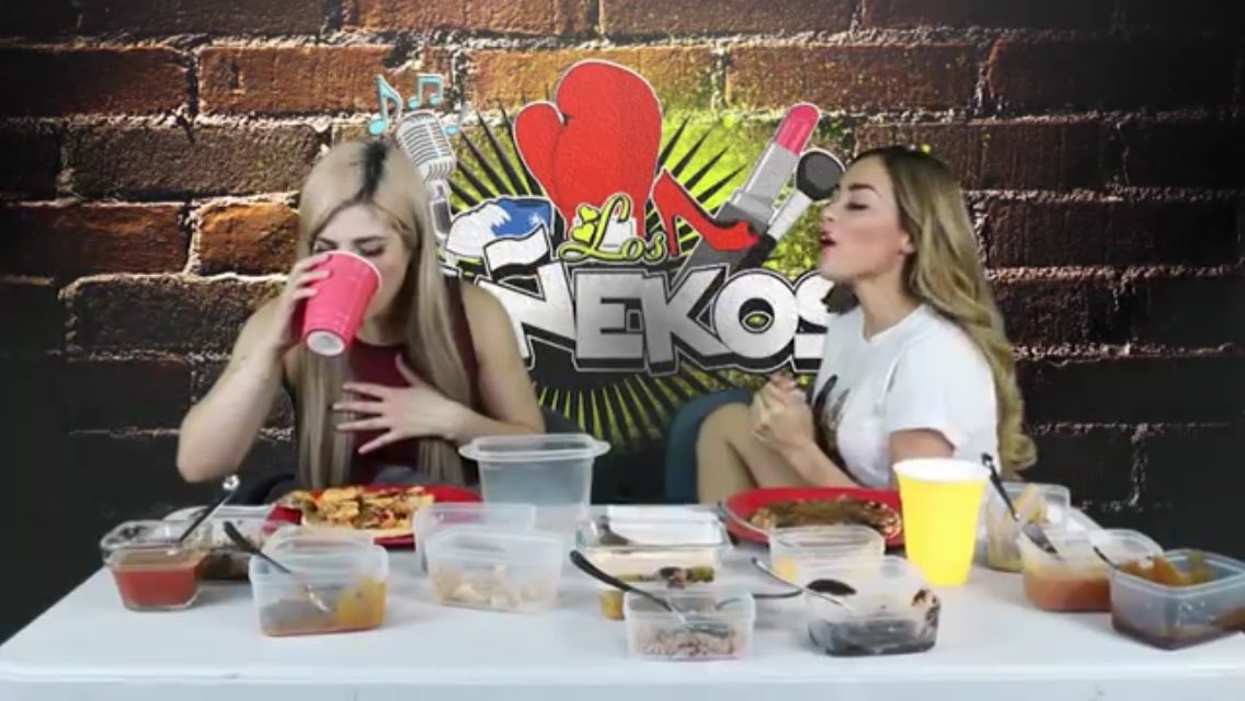 EvelinEevelin10's tweet photo. @los_munekos Ajajajja 😂😂que asco 😖 ❤️😘@JazminconJ @gabyramiirezz https://t.co/XVsIqDlTbP