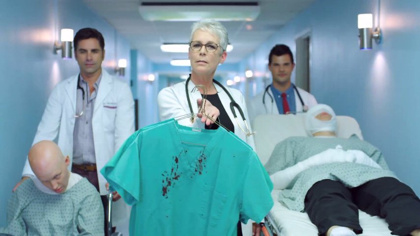 GossipGirlMax's tweet photo. Oh, My Gauze! @ScreamQueens Offers Fist Look at @JohnStamos &amp; Taylor Lautner! #ScreamQueens https://t.co/DC6TRfFRQZ https://t.co/wBdmvTI2B5