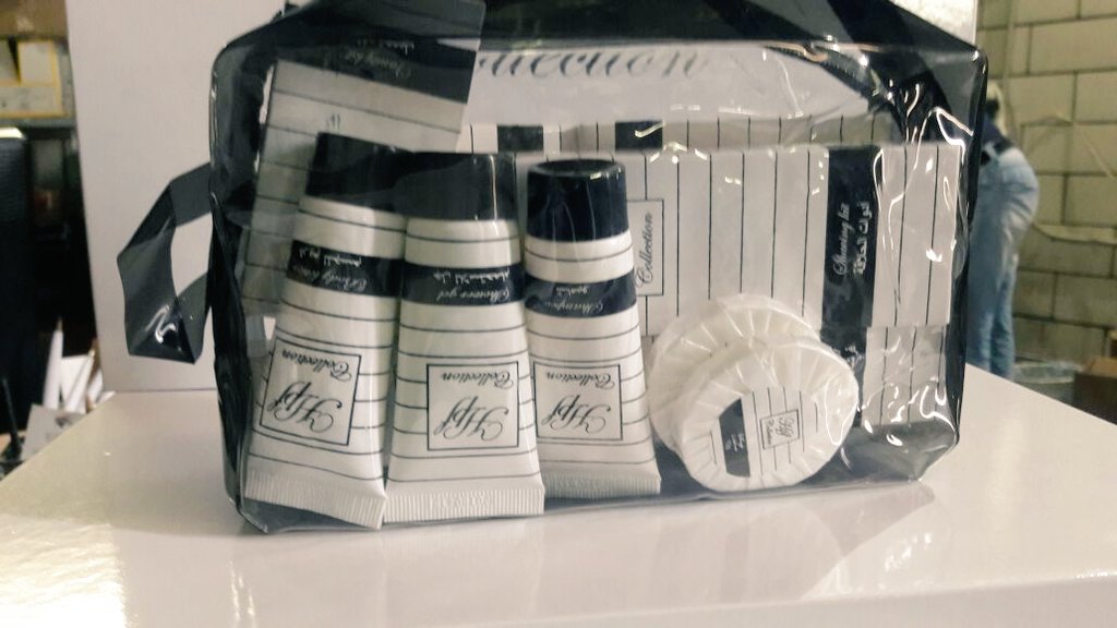 شنطة أدوات الحجاج 
شامبو حجاج 
صابون حجاج #مكة #حملات الحج #المدينة #جدة#