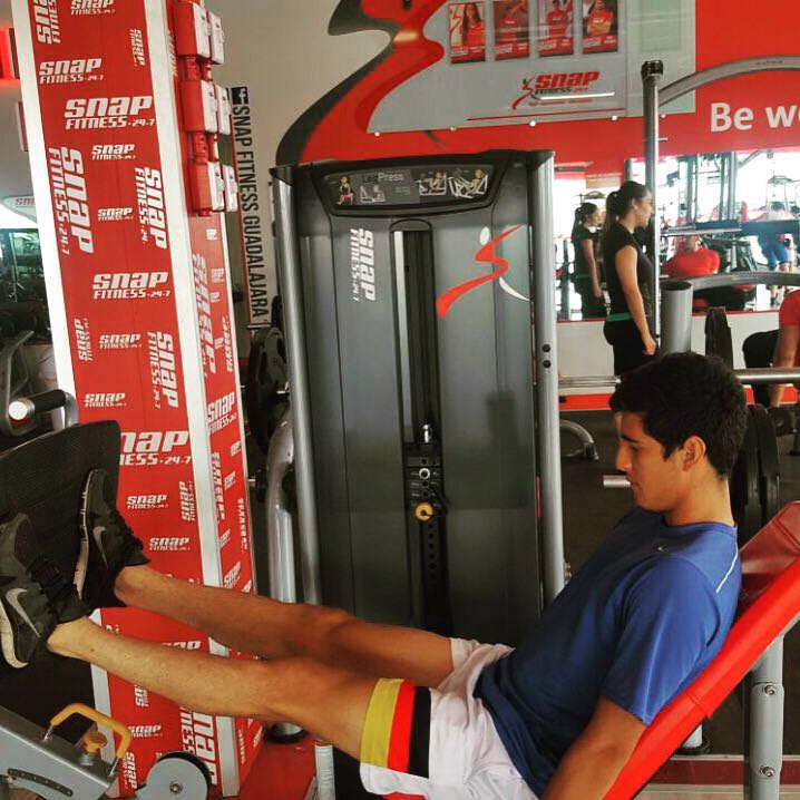prosoccersport's tweet photo. Entrenando a full para estar al 100% que comienza el torneo!!Entrenando con los mejores @snapfitness https://t.co/KS8ki2sVWK